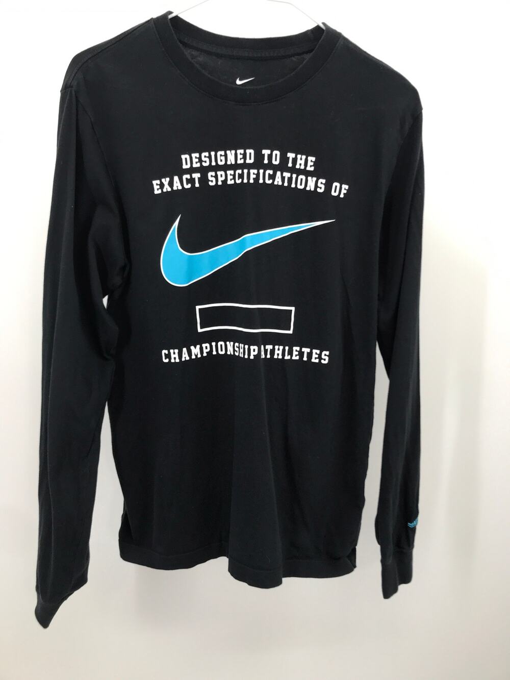 The Nike Tee Mens Graphic Long Sleeve T-Shirt Size S Black